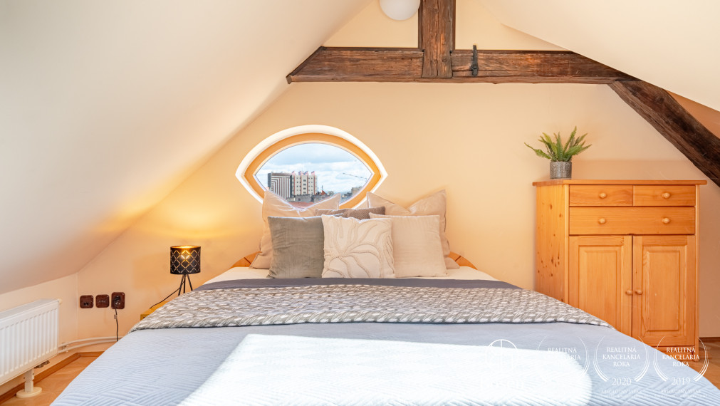 BOSEN | 5-room attic apartment with an exceptional atmosphere in the Esterházy Palace, Panská Street, Bratislava, 228 m²