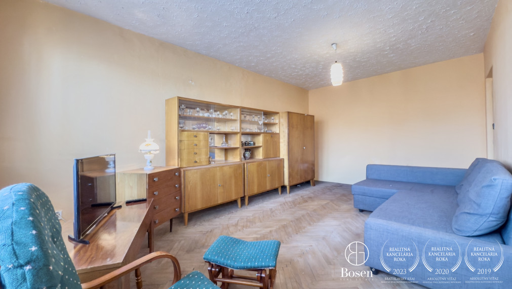 BOSEN | 2 izbový byt s loggiou v centre Fiľakova, 65m2