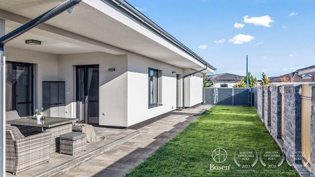 BOSEN | Šikovný rodinný domček s dušou a moderným štýlom