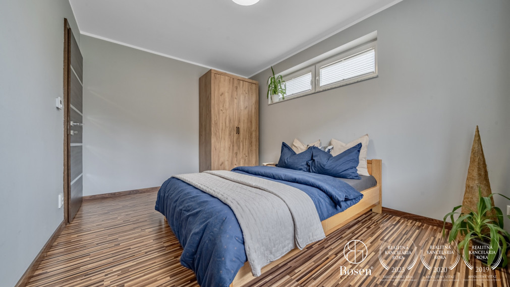 BOSEN | Modern Family House with Swimming Pool, Double Garage, 883 m², 7 km from Terchová – Kubíková