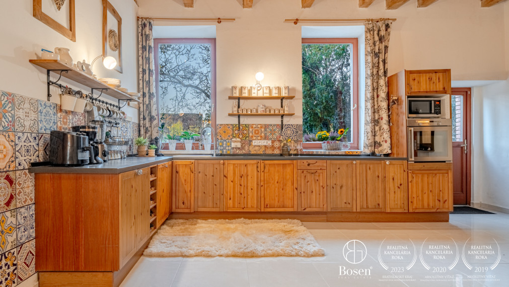BOSEN | Unique country estate, family house, stable, 30,000 m² land, only 27 km from Bratislava, Dúbrava