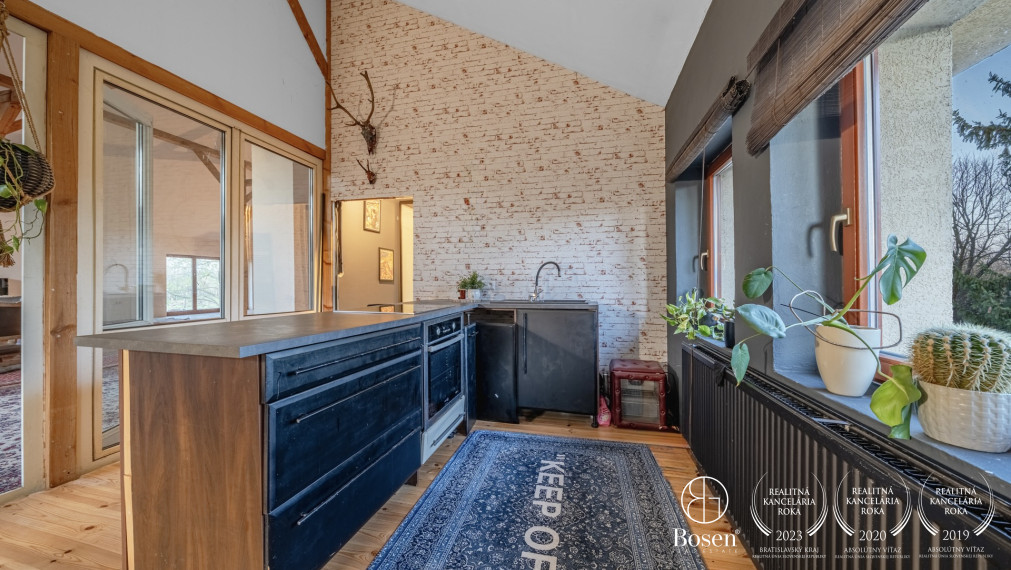 BOSEN | Unique country estate, family house, stable, 30,000 m² land, only 27 km from Bratislava, Dúbrava