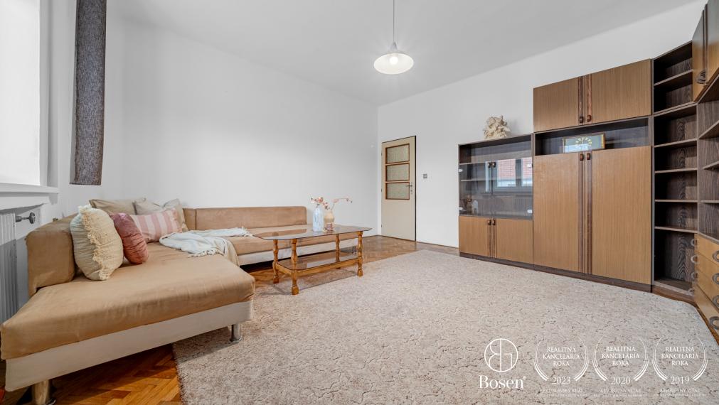 Bosen Group Vám ponúka exkluzívne na predaj 2 domy v Dolanoch