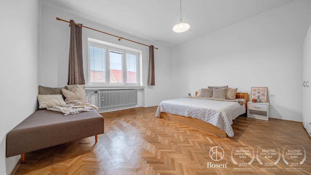 Bosen Group Vám ponúka exkluzívne na predaj 2 domy v Dolanoch