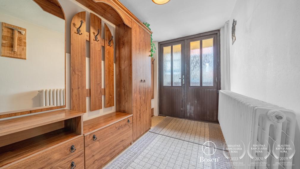 Bosen Group Vám ponúka exkluzívne na predaj 2 domy v Dolanoch