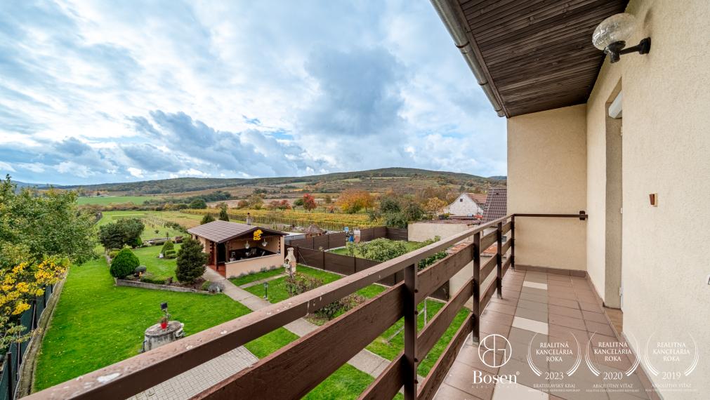 Bosen Group Vám ponúka exkluzívne na predaj 2 domy v Dolanoch