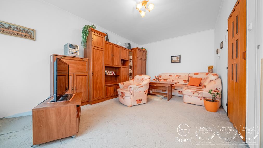 Bosen Group Vám ponúka exkluzívne na predaj 2 domy v Dolanoch