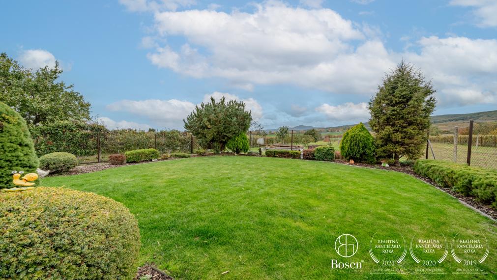 Bosen Group Vám ponúka exkluzívne na predaj 2 domy v Dolanoch