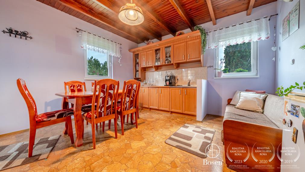 Bosen Group Vám ponúka exkluzívne na predaj 2 domy v Dolanoch