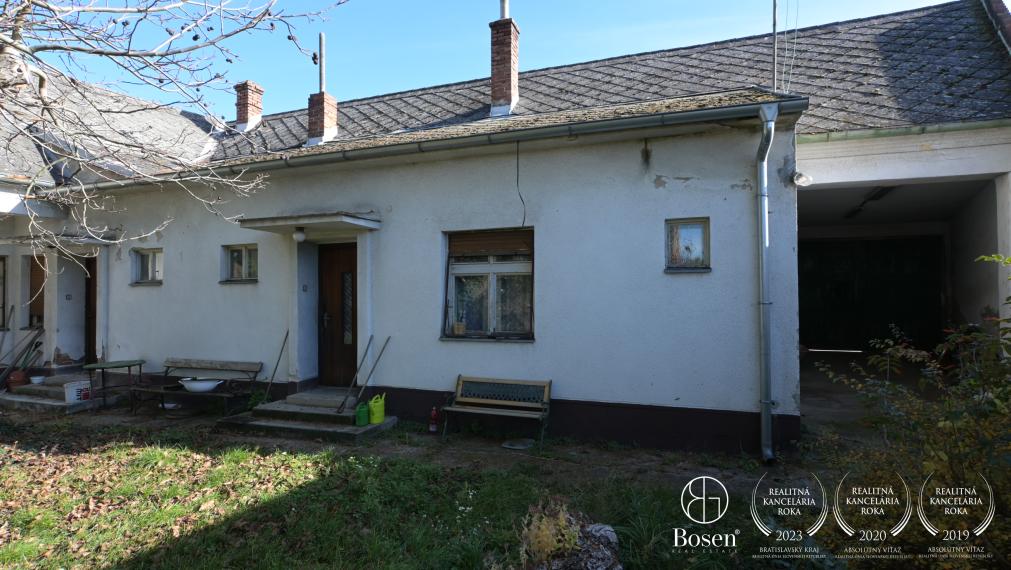 BOSEN | Rodinný dom s investičným potenciálom, Malacky, pozemok 2495 m2 !