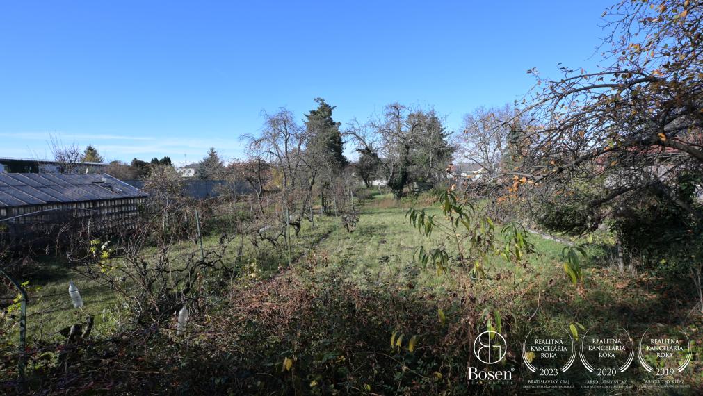 BOSEN | Rodinný dom s investičným potenciálom, Malacky, pozemok 2495 m2 !