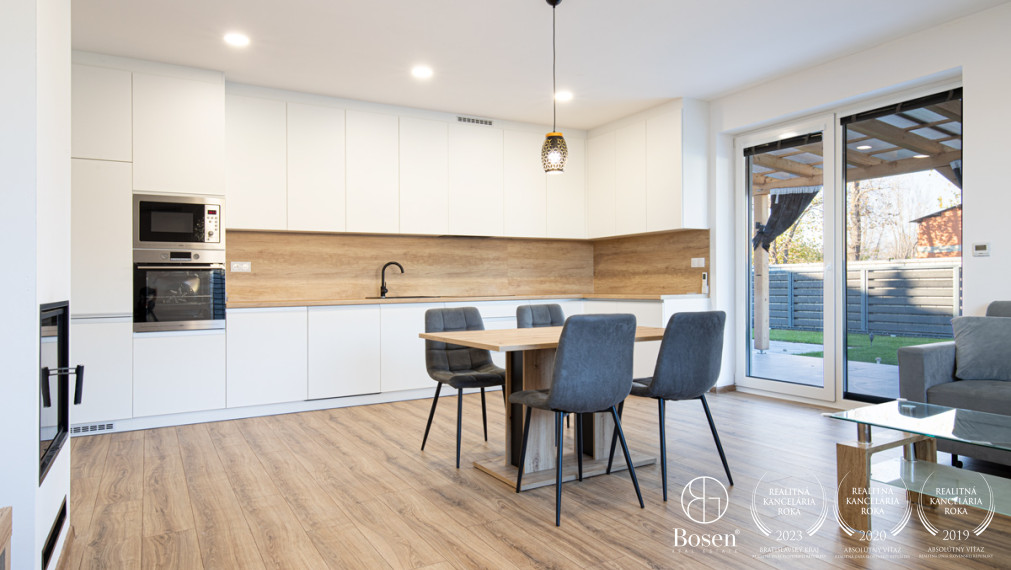 BOSEN | PRENÁJOM 3-izbový byt v rodinnom dome - Veľké Dvorníky