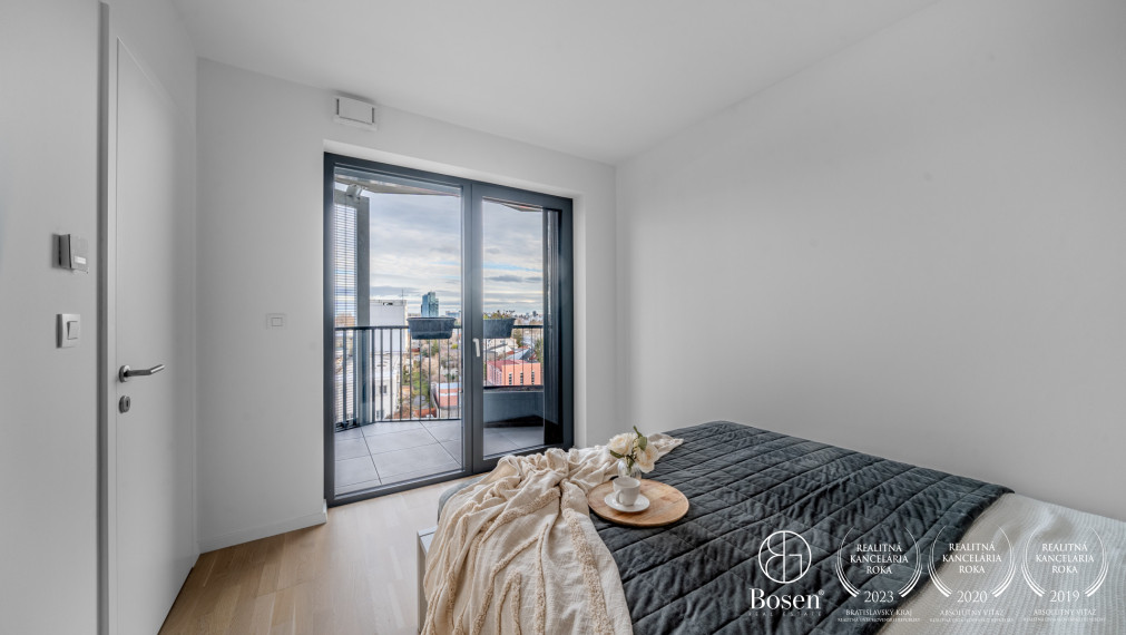 PREDANÉ! Moderný byt s veľkým šatníkom a balkónom