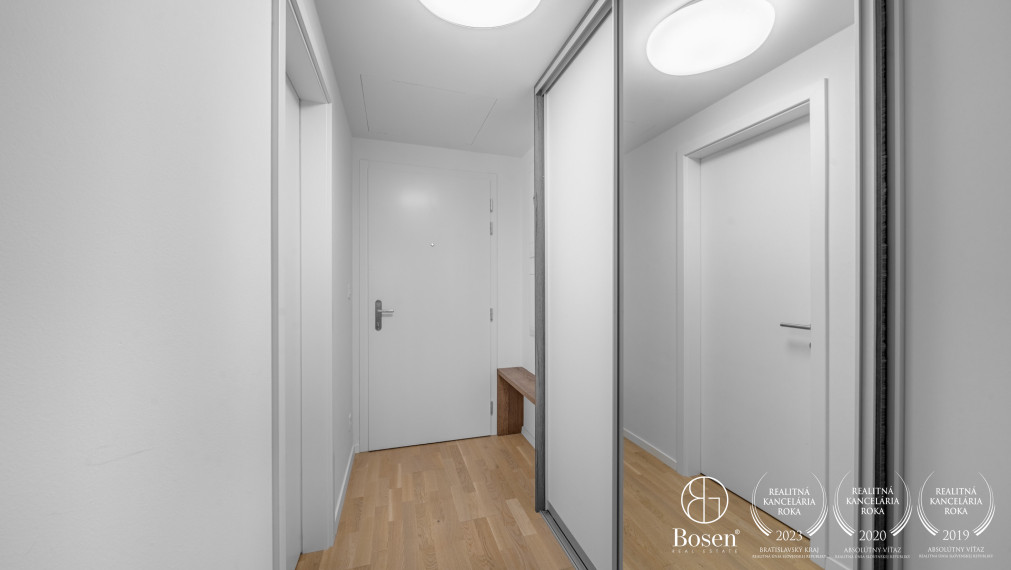 PREDANÉ! Moderný byt s veľkým šatníkom a balkónom