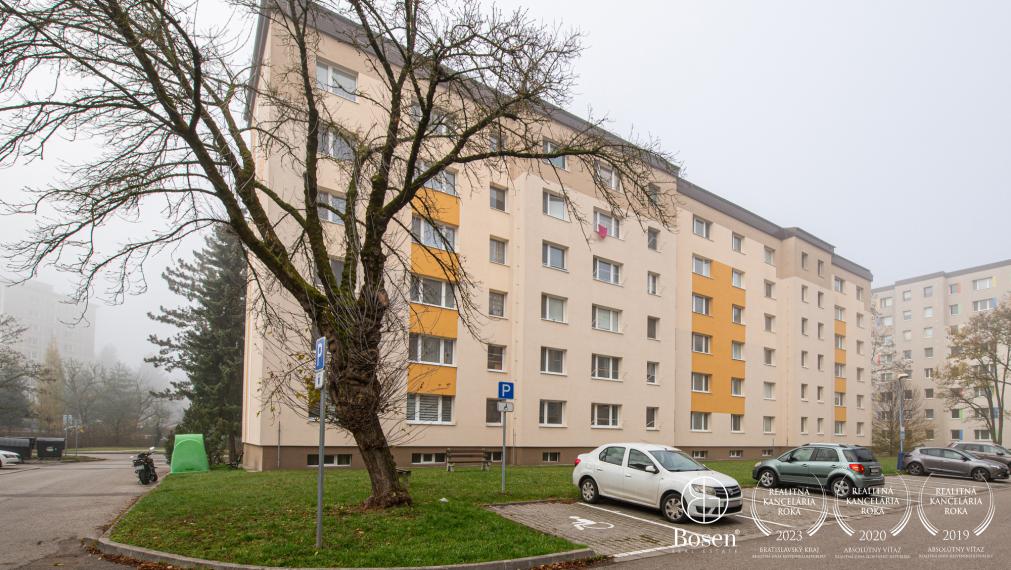 Na predaj 2-izbový byt v žiadanej lokalite Dubnica n/V