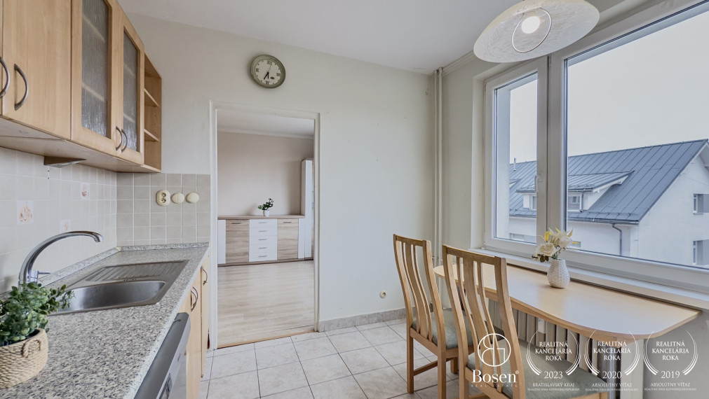 BOSEN | Výnimočný 3 izbový byt s loggiou, 84m2, M. Rázusa