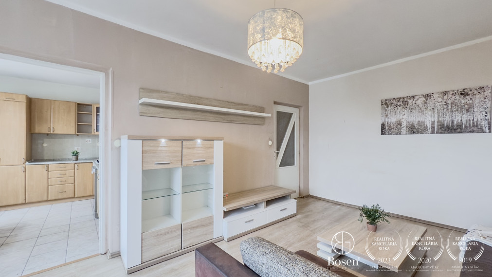 BOSEN | Výnimočný 3 izbový byt s loggiou, 84m2, M. Rázusa