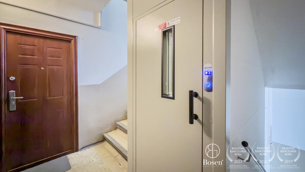 BOSEN | Výnimočný 3 izbový byt s loggiou, 84m2, M. Rázusa