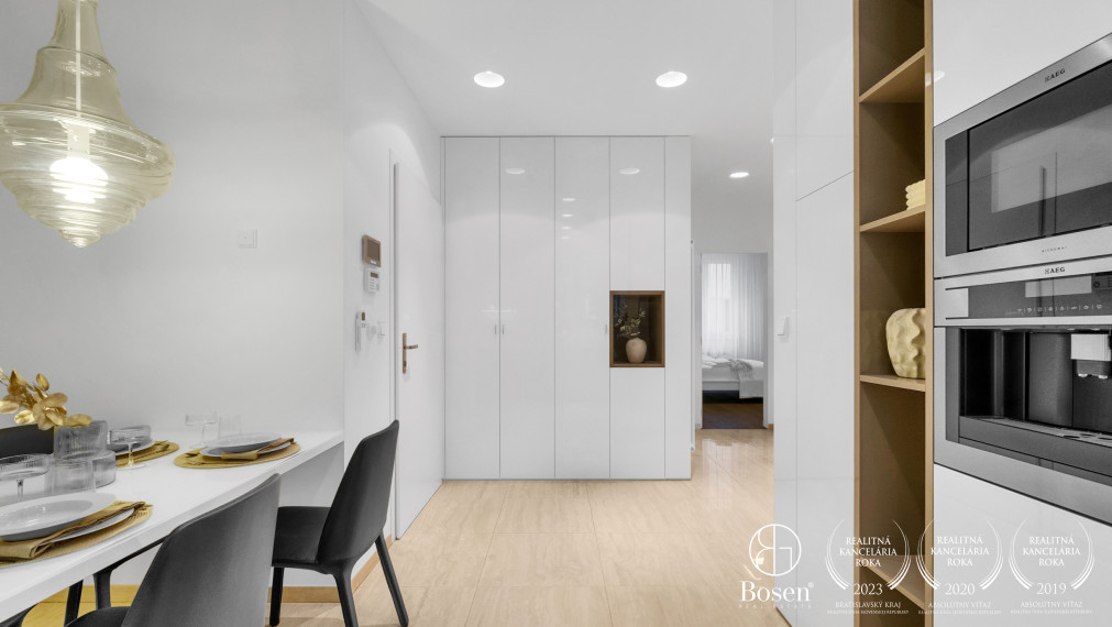 BOSEN | Charakter, štýl a pokoj v centre - 3 izb. byt,  Medená ulica, Staré Mesto, 88 m2