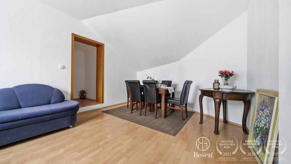 BOSEN | 10 izbový priestranný viacgeneračný RD s potenciálom, Kyselica, 365 m2