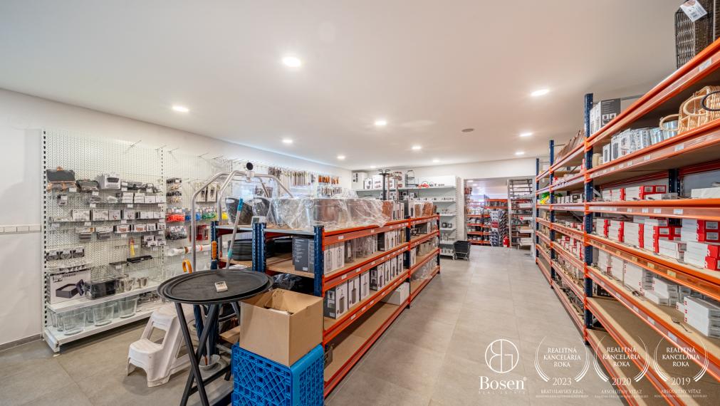 BOSEN | Areál s budovou, skladom a dostatkom parkovania