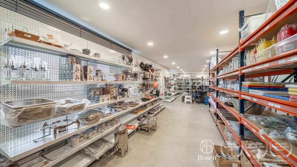 BOSEN | Areál s budovou, skladom a dostatkom parkovania