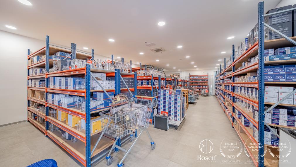 BOSEN | Areál s budovou, skladom a dostatkom parkovania