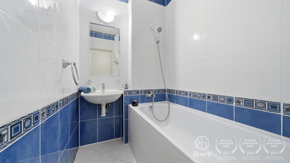 BOSEN | 1 izbový byt so samostatnou kuchyňou, Záhradnícka ulica - Staré Mesto