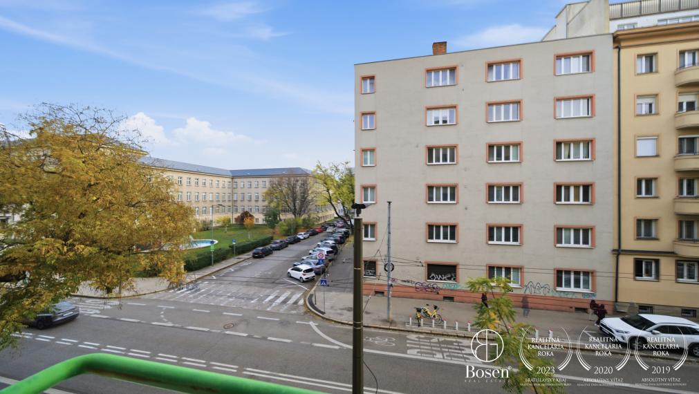 BOSEN | 1 izbový byt so samostatnou kuchyňou, Záhradnícka ulica - Staré Mesto