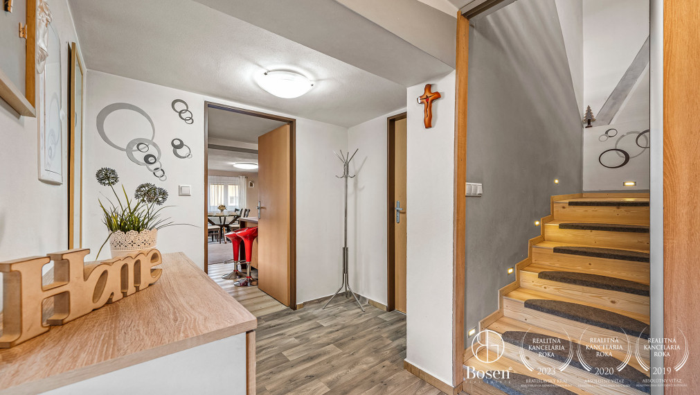 BOSEN | 5 izbový rodinný dom vo vyhľadávanej lokalite Vernár, Slovenský raj, 19 minút od Popradu, 124m²