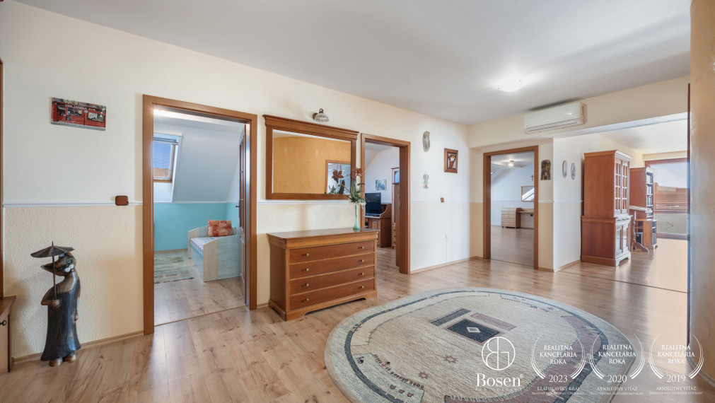 BOSEN| 4 izbový byt, 156m2 s balkónom v centre Malaciek