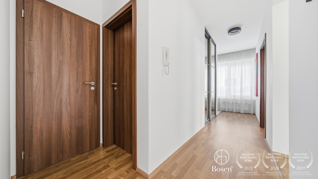 BOSEN | Kompletne zariadený 2-izbový byt s klimatizáciou a parkovaním – Ružinov, 78m2