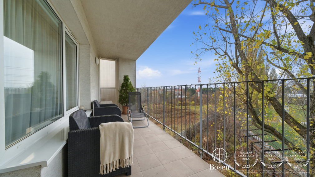 BOSEN | Kompletne zariadený 2-izbový byt s klimatizáciou a parkovaním – Ružinov, 78m2