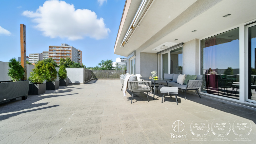 BOSEN | Space, light, privacy – penthouse – 267 m2 | Kramáre – Uhrova Street