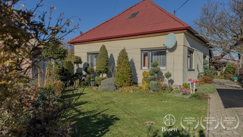 BOSEN | Útulný rodinný dom s peknou záhradou, Fiľakovo, Ružová ulica