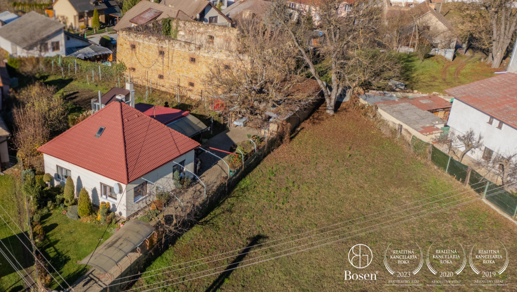 BOSEN | Útulný rodinný dom s peknou záhradou, Fiľakovo, Ružová ulica