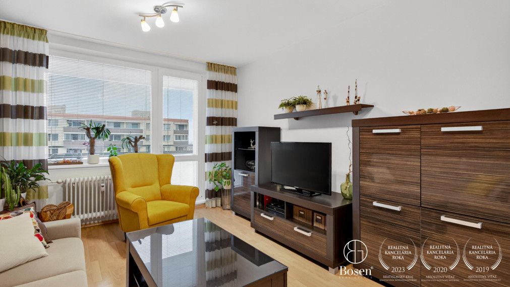 BOSEN | Slnečný 3 - izbový byt v Malackách na sídlisku Juh s dvoma loggiami