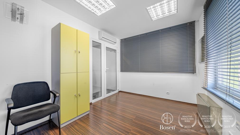 BOSEN | Areál s budovou, skladom a dostatkom parkovania