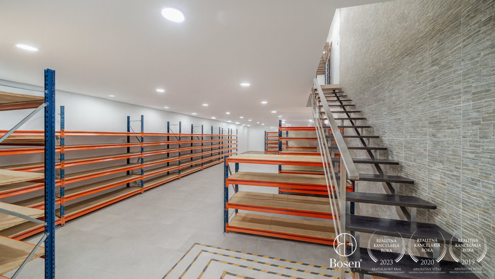 BOSEN | Areál s budovou, skladom a dostatkom parkovania