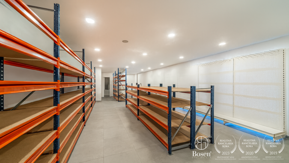 BOSEN | Areál s budovou, skladom a dostatkom parkovania