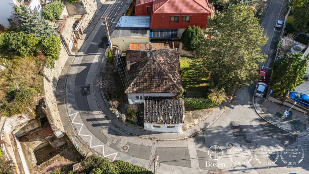 BOSEN | Jedinečná ponuka – rodinný dom na Partizánskej ulici, Staré Mesto