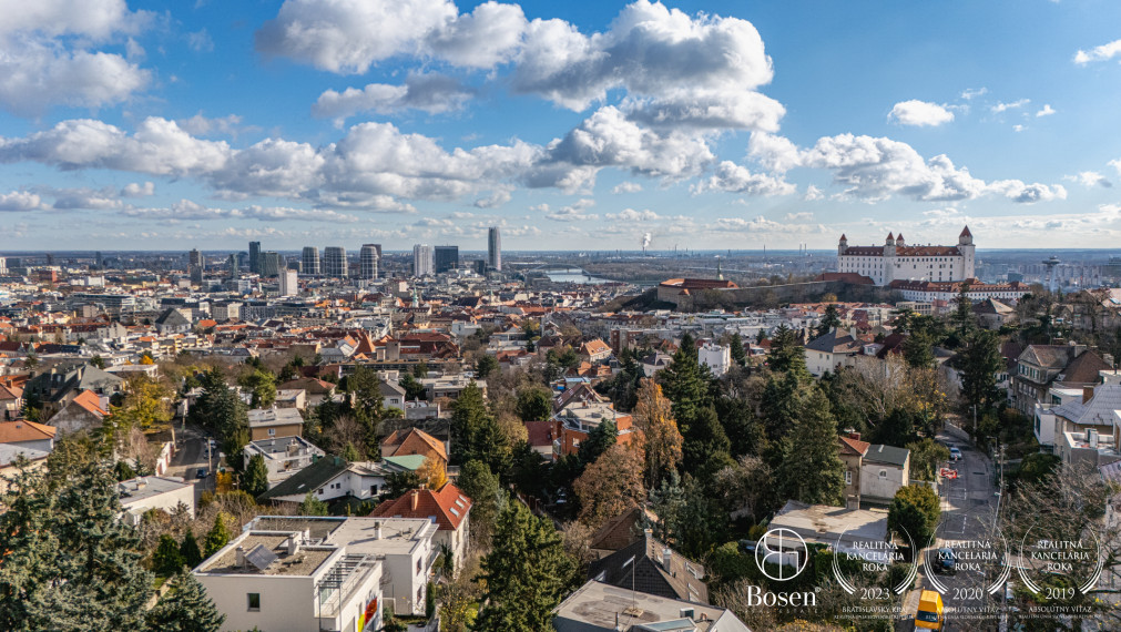 BOSEN | Jedinečná ponuka – rodinný dom na Partizánskej ulici, Staré Mesto