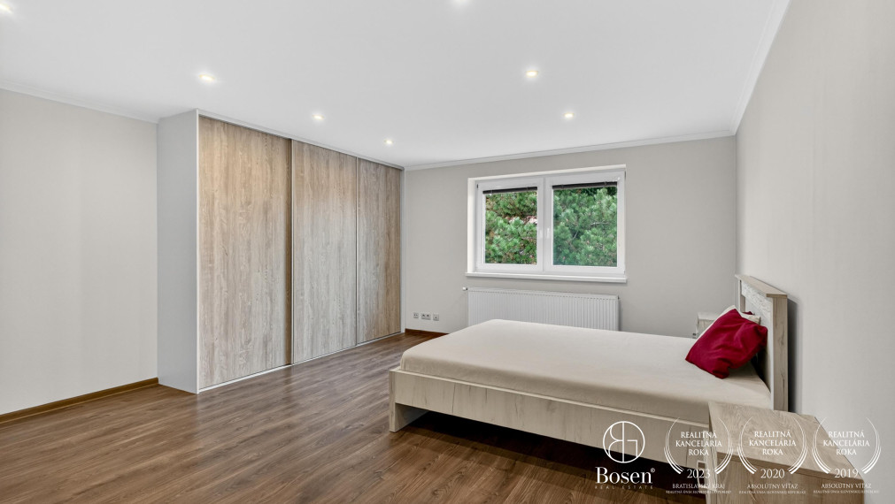 BOSEN | veľký 2 izbový byt vo Veľkých Levároch