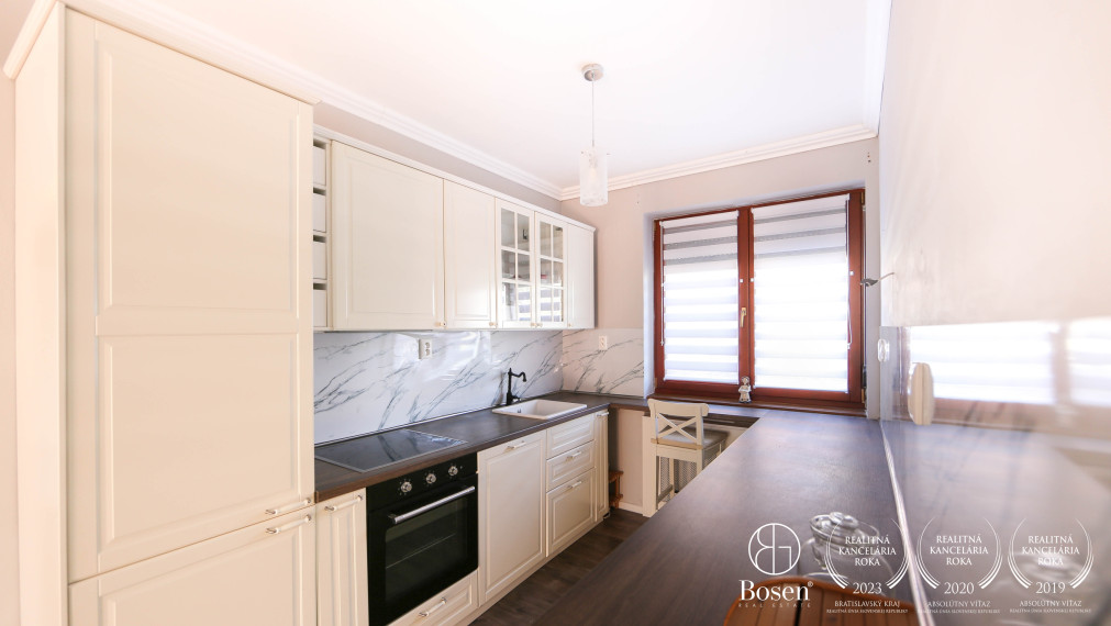 BOSEN | Na predaj priestranný 4-izb. RD v tichej časti mesta