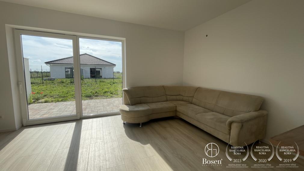 BOSEN | Zariadený trojizbový byt v dvojdome v novej tichej lokalite, Miloslavov, Liesková, 425 m2