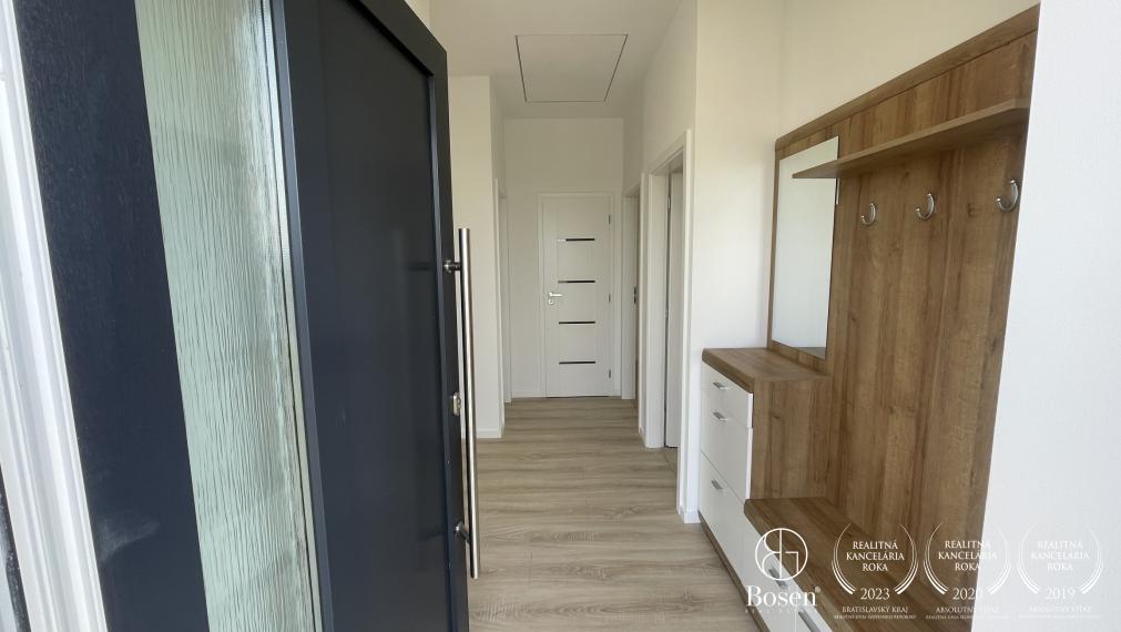 BOSEN | Zariadený trojizbový byt v dvojdome v novej tichej lokalite, Miloslavov, Liesková, 425 m2