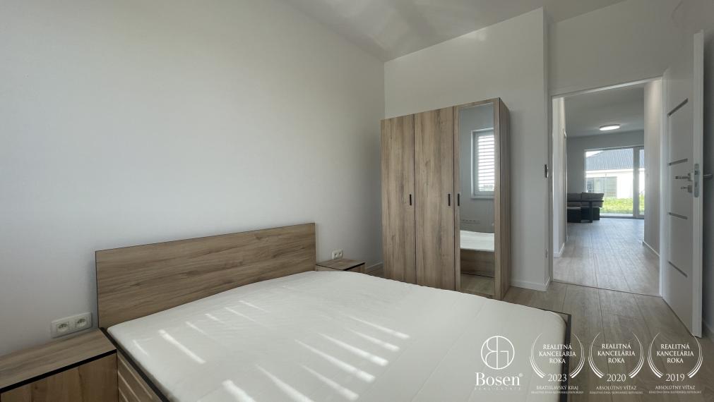 BOSEN | Zariadený trojizbový byt v dvojdome v novej tichej lokalite, Miloslavov, Liesková, 425 m2