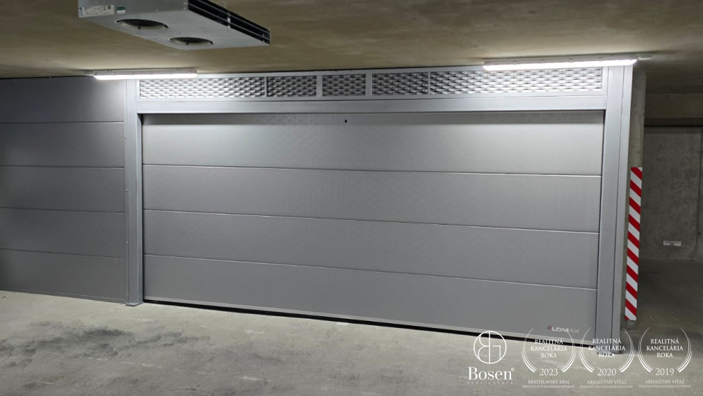 BOSEN | Uzamykateľná garáž 30 m² – elektrina, predpríprava na nabíjačku, novostavba, Podunajské Biskupice