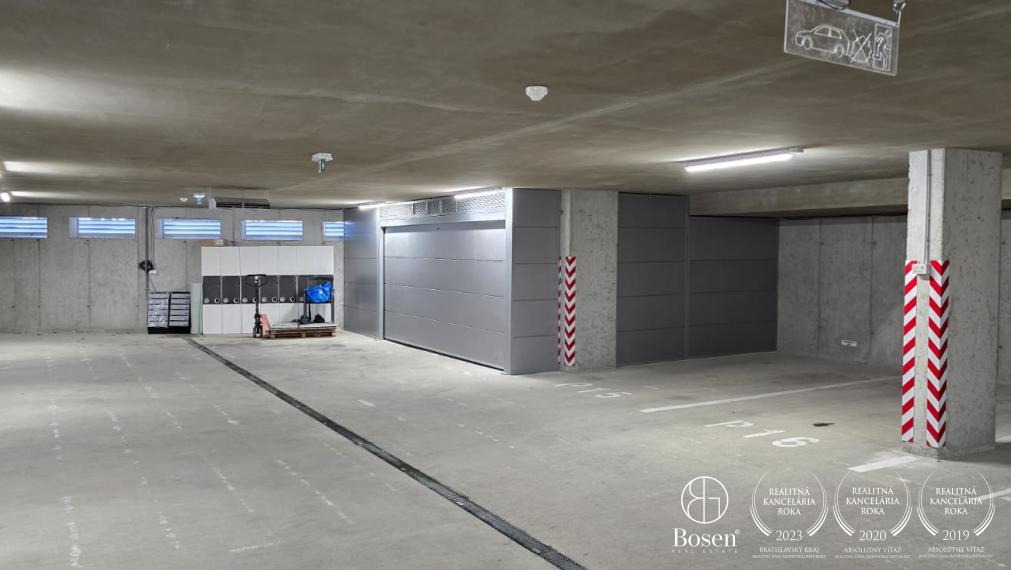 BOSEN | Uzamykateľná garáž 30 m² – elektrina, predpríprava na nabíjačku, novostavba, Podunajské Biskupice
