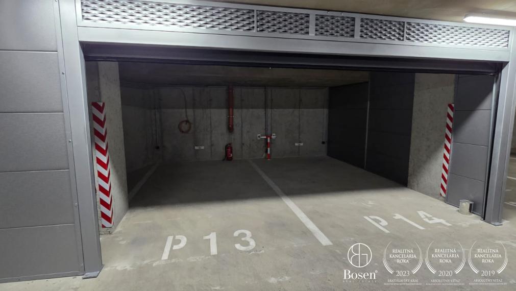 BOSEN | Uzamykateľná garáž 30 m² – elektrina, predpríprava na nabíjačku, novostavba, Podunajské Biskupice